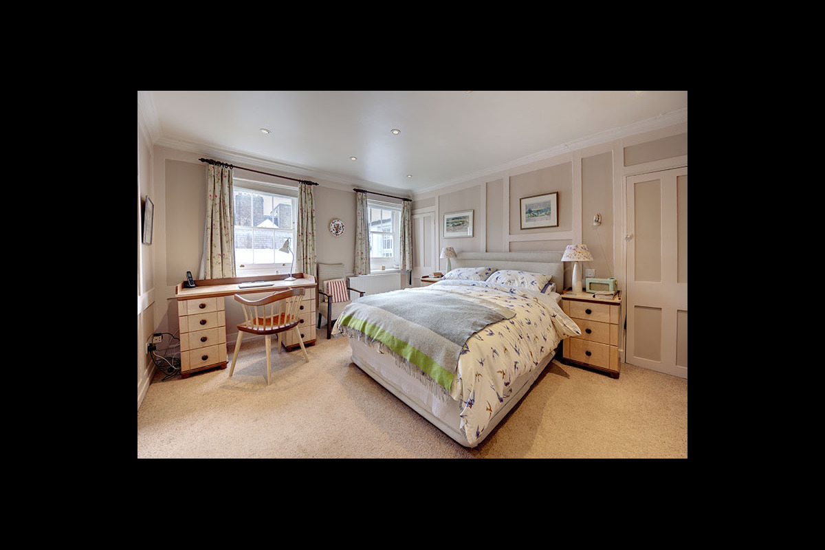 Medium 9 hampstead square 1757 bed 800px