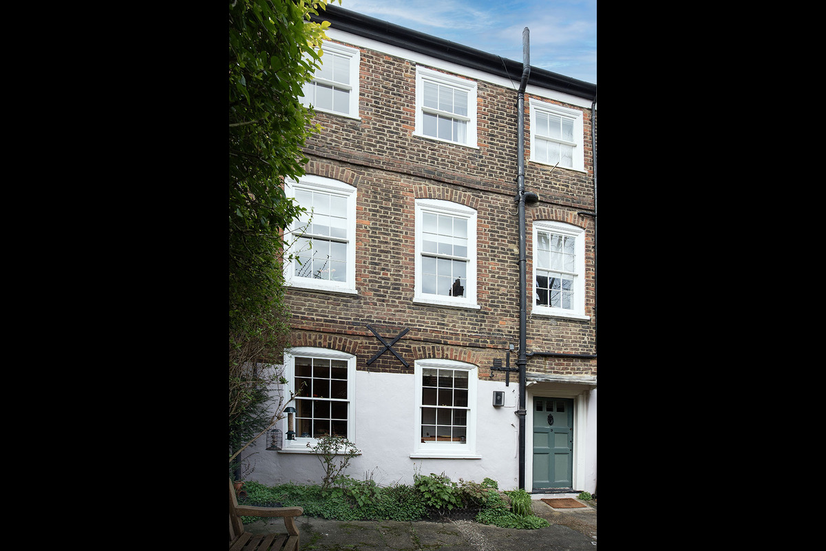 Medium 9 hampstead square 1757 rear portrait 800px