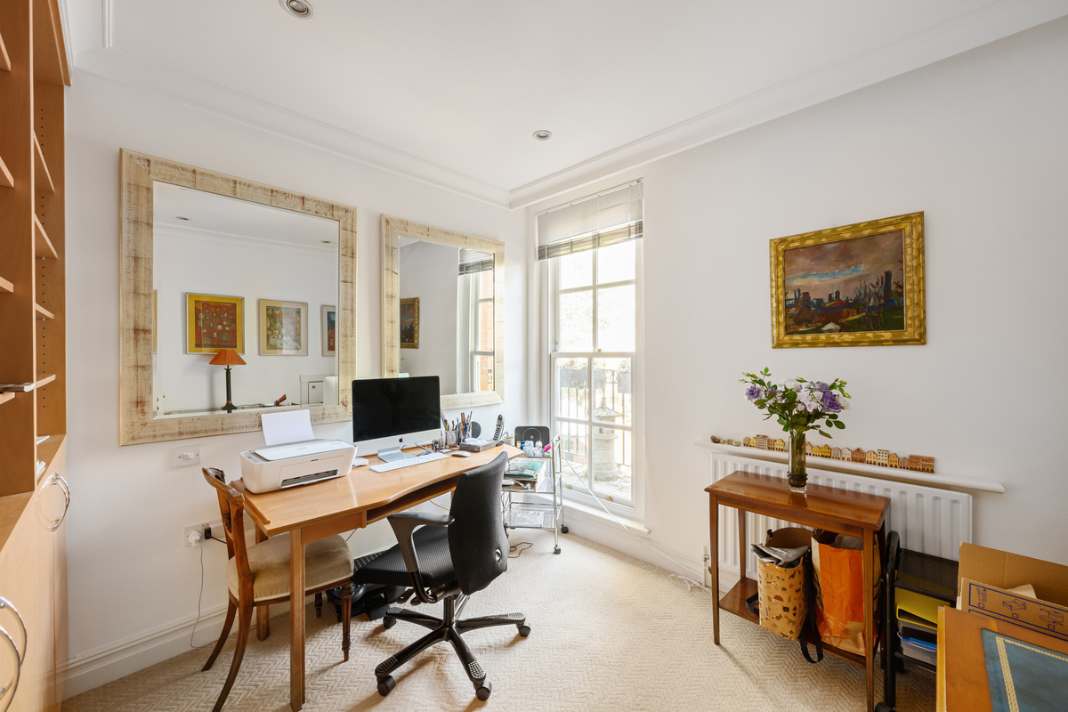 Medium 52d maresfield gardens lo 20