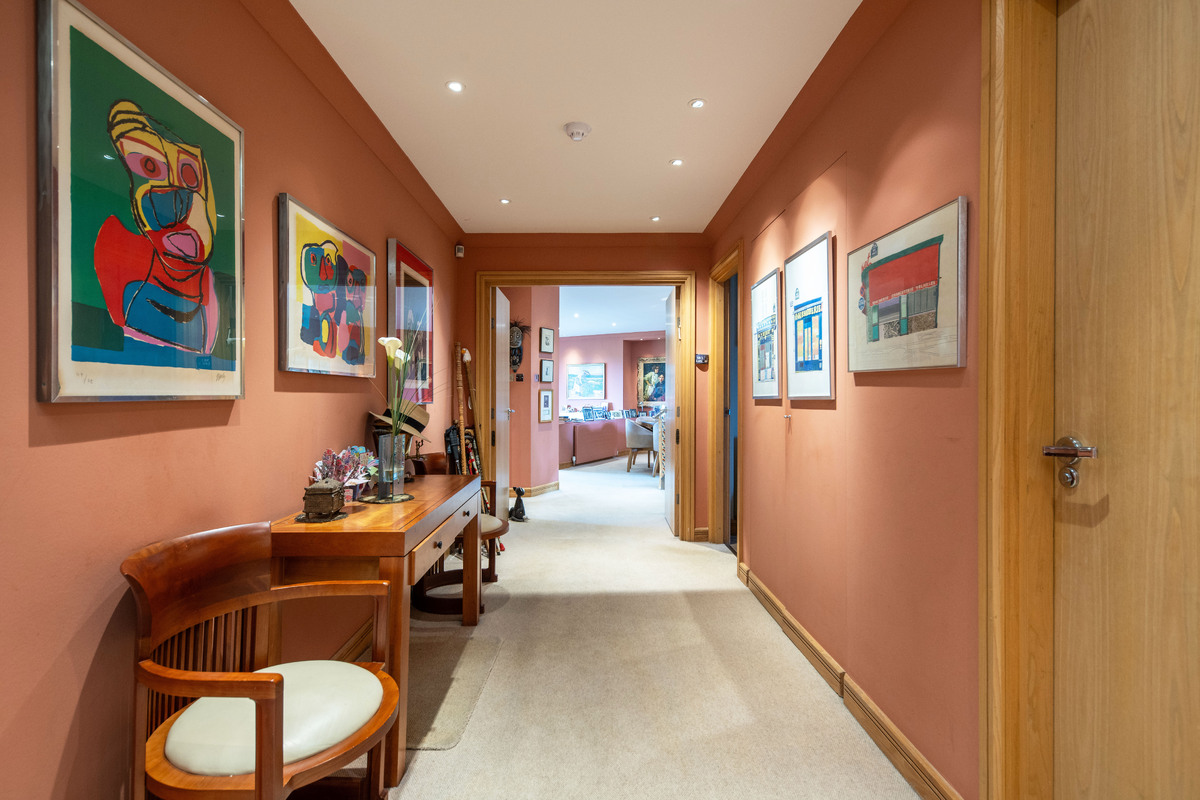 Medium flat 6 summit lodge 3295 hall