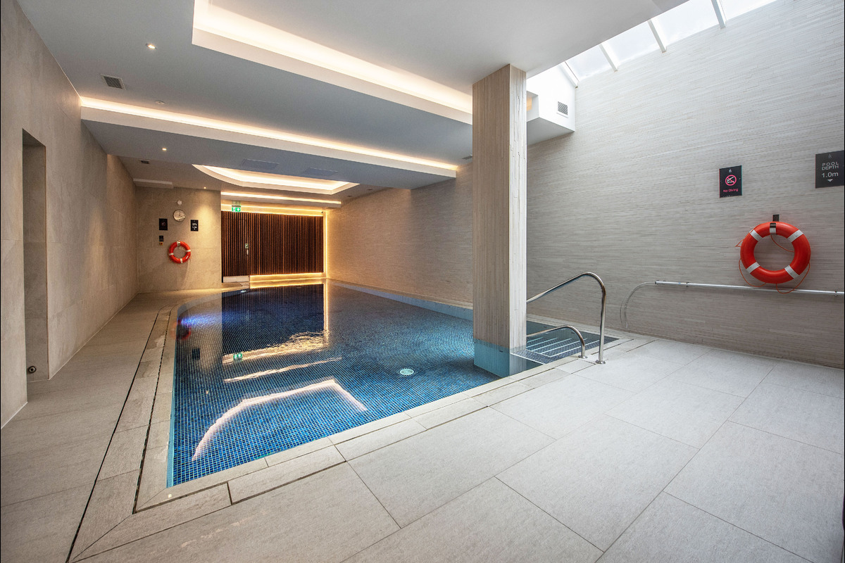Medium 8 gainsborough house 3413 pool