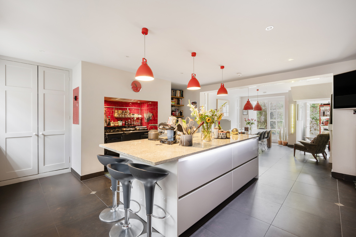 Medium 14 new end hi 29