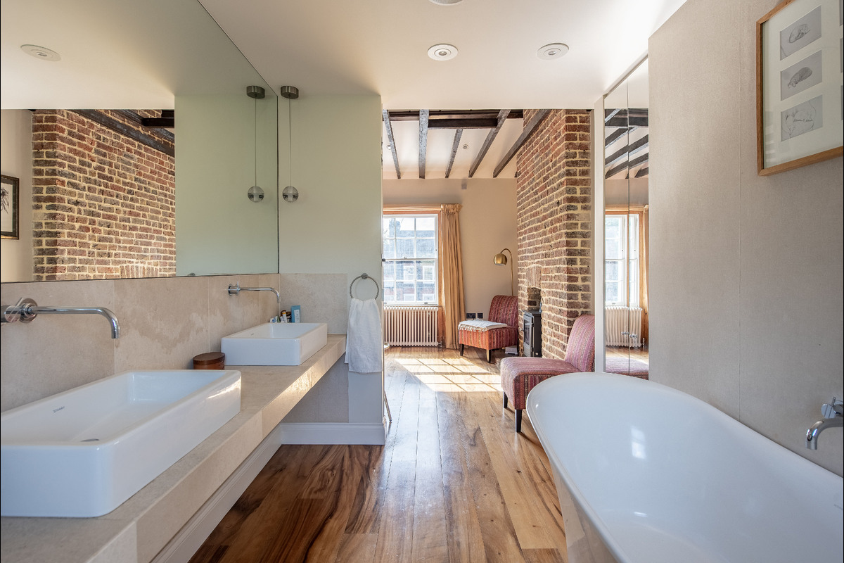 Medium 16 east heath road 3467 bath1