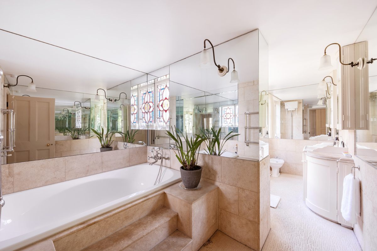 Medium 108 frognal hi 12