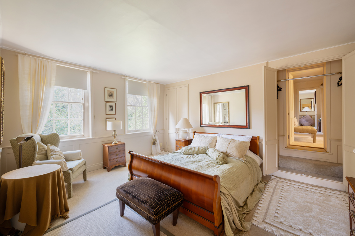 Medium 108 frognal hi 19