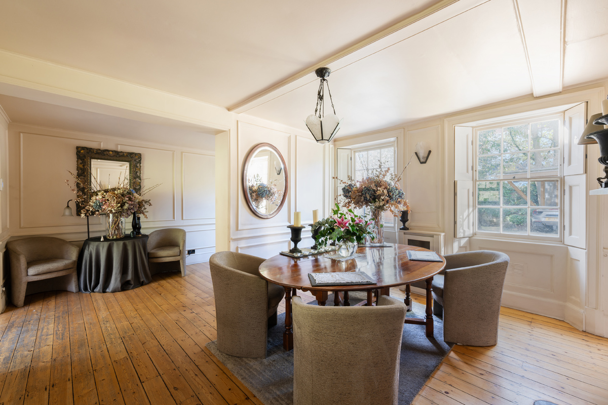 Medium 108 frognal hi 27