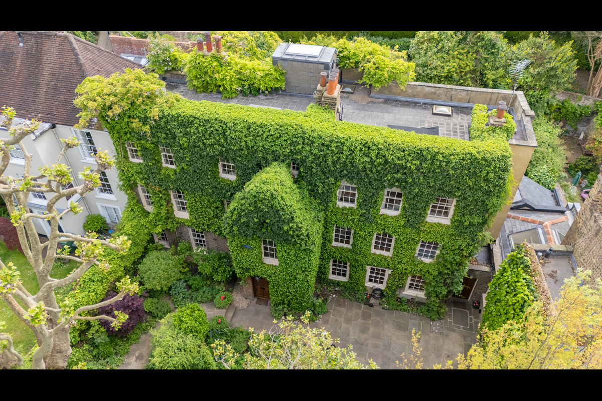 Medium 108 frognal hi 83