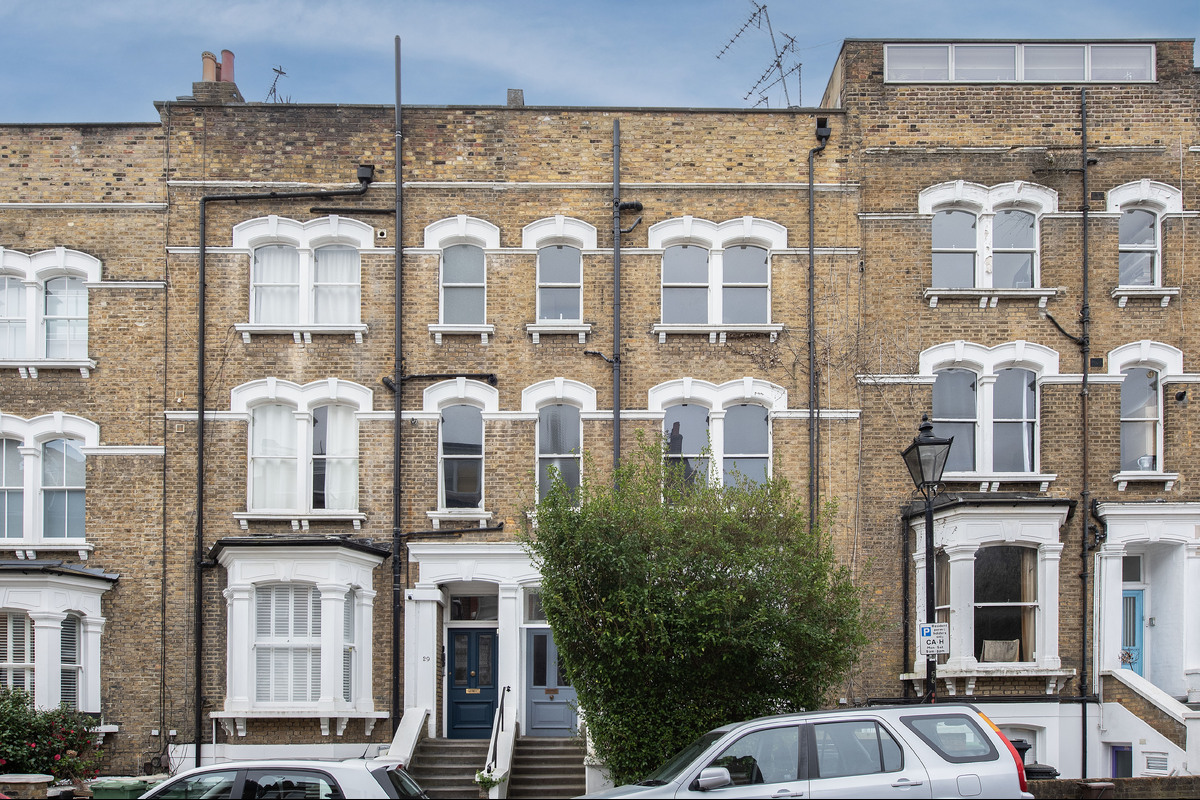 Medium 1 31 carlingford road 4127 exl