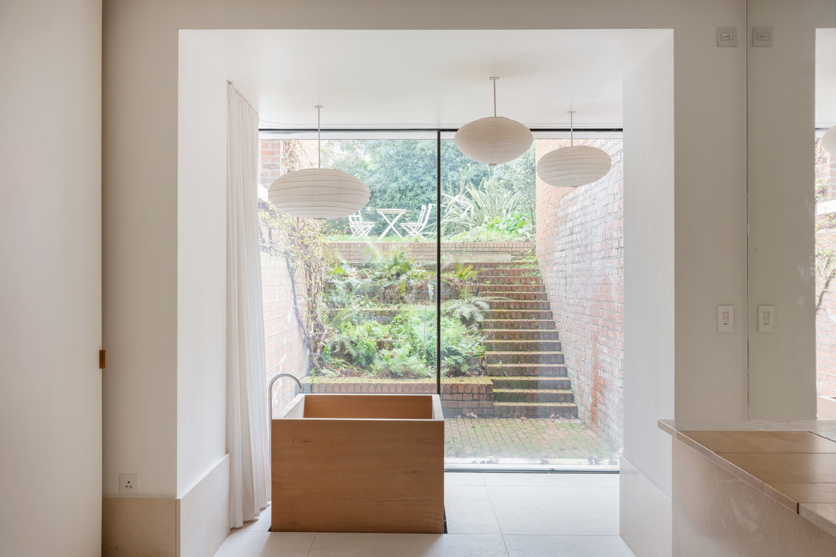 Medium 37a steeles road hi 30