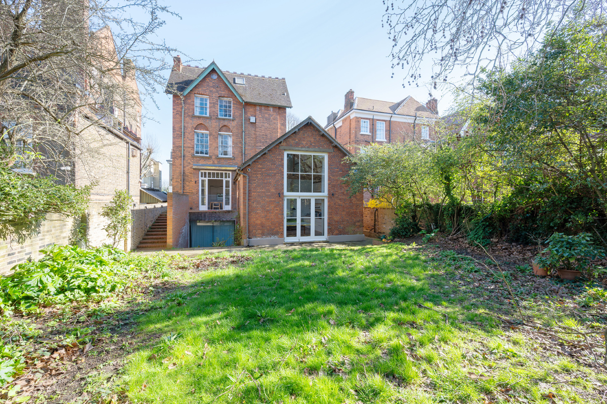 Medium 37a steeles road hi 49