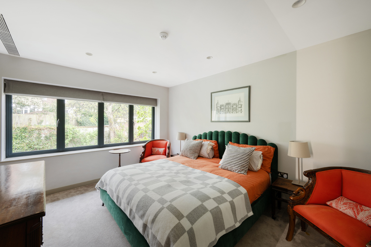 Medium 38 hornsey lane gardens hi 33