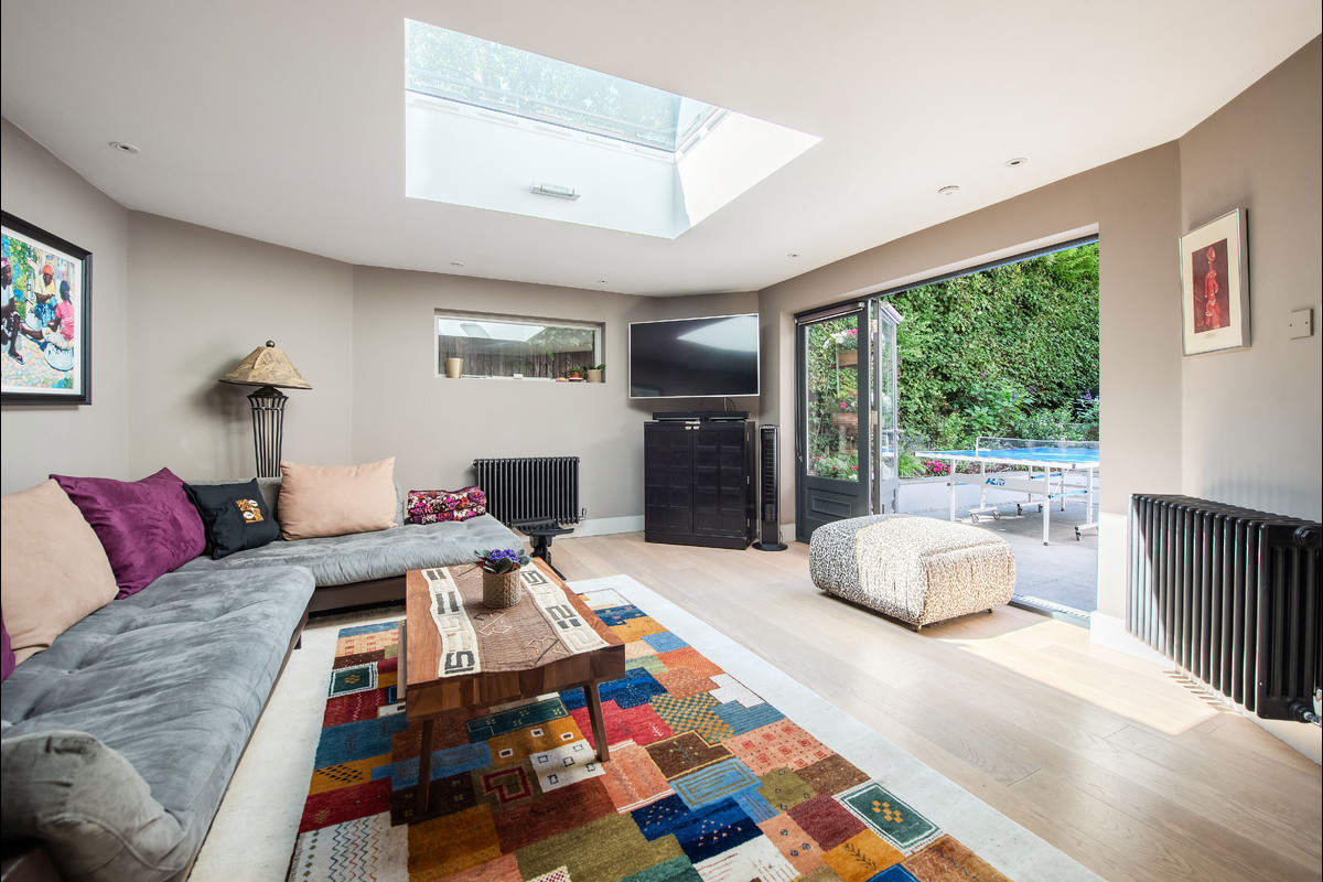 Medium 30a daleham gardens tvrm
