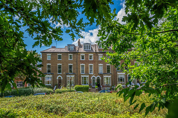 Small 3 christchurch hill 3289 extl 800px