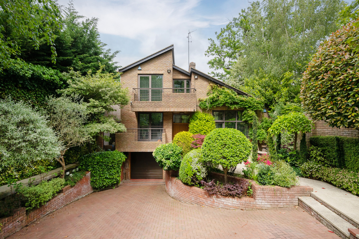 Medium 40 west heath road hi 1